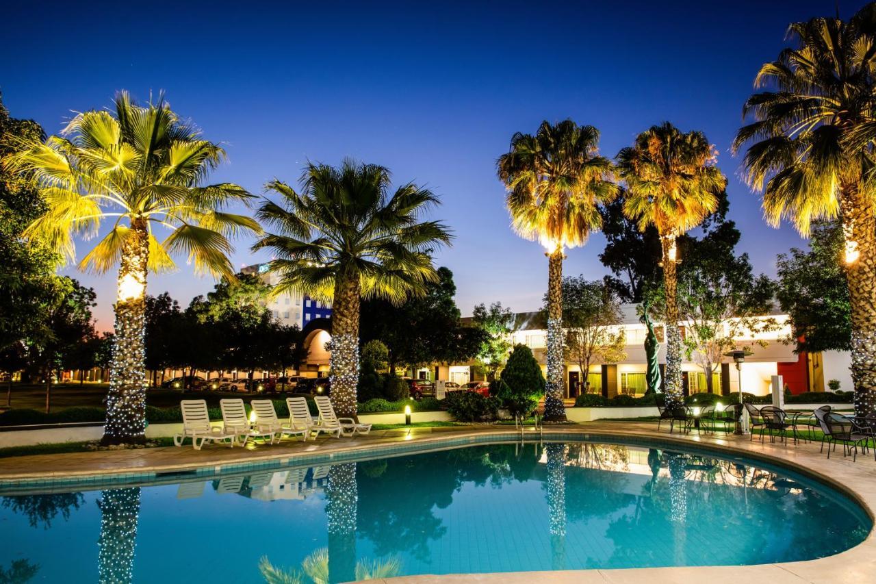 Fiesta Inn San Luis Potosi Glorieta Juarez Kültér fotó