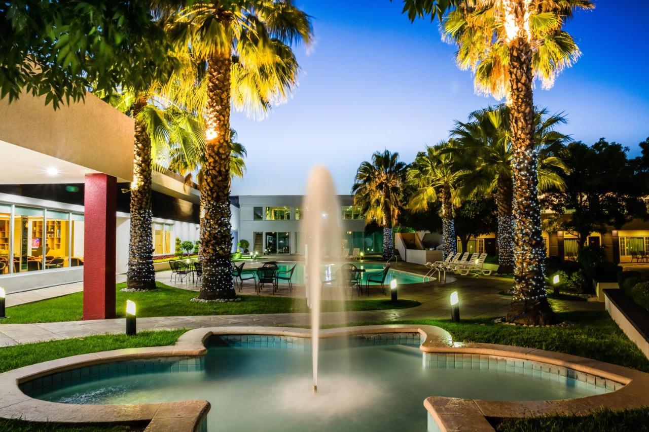Fiesta Inn San Luis Potosi Glorieta Juarez Kültér fotó