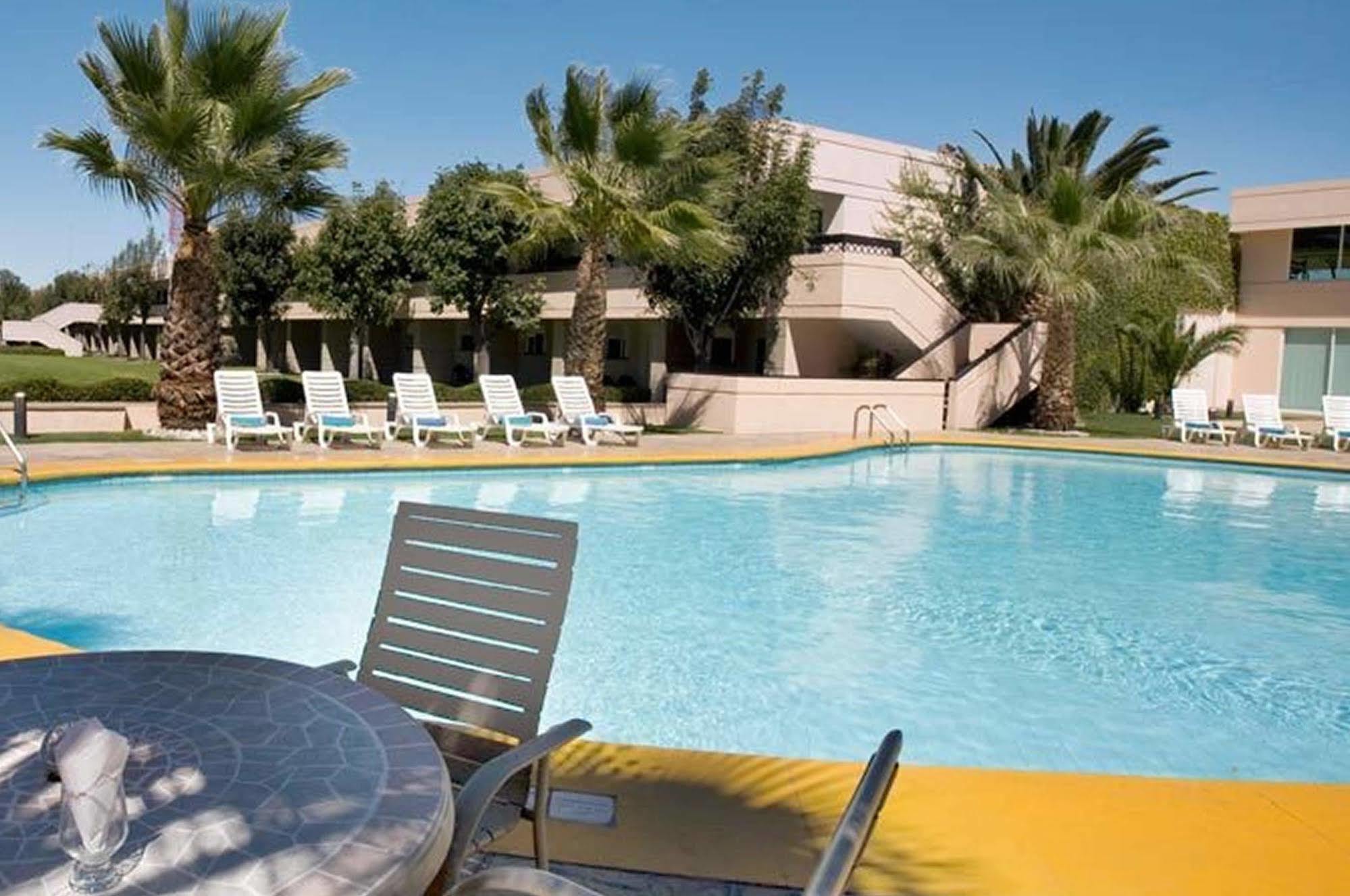 Fiesta Inn San Luis Potosi Glorieta Juarez Kültér fotó